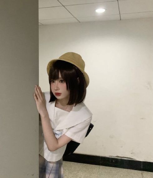 欧美模特内衣写真集_国产剧高清免费观看