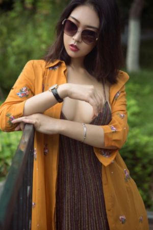 黑人巨鞭大战白妞88mv_BD国语高清视频观看