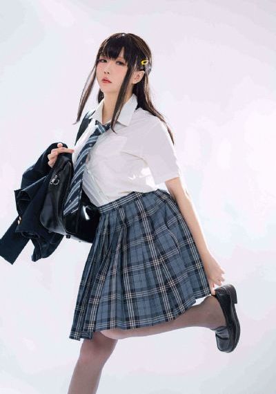2020年国产精品久久久久精品_BD电影完整版