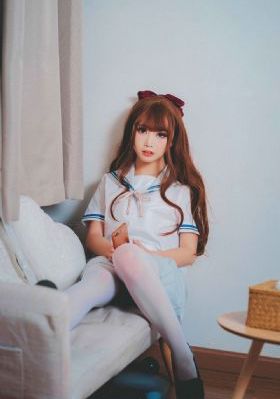 欧美明星秋冬大衣街拍_4K免费观看最新